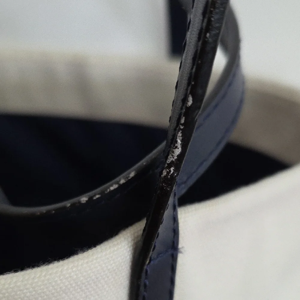 Kate Spade EUC Cheerful Cream and Gold Canvas Tote - Picture 4 of 10